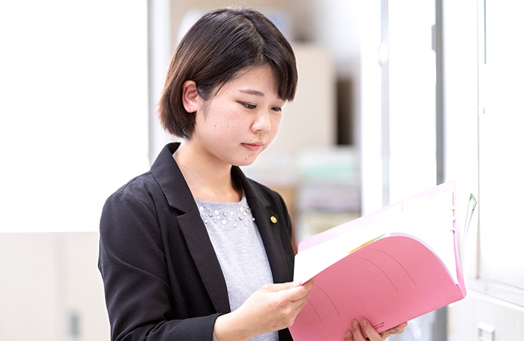 写真：金城南美